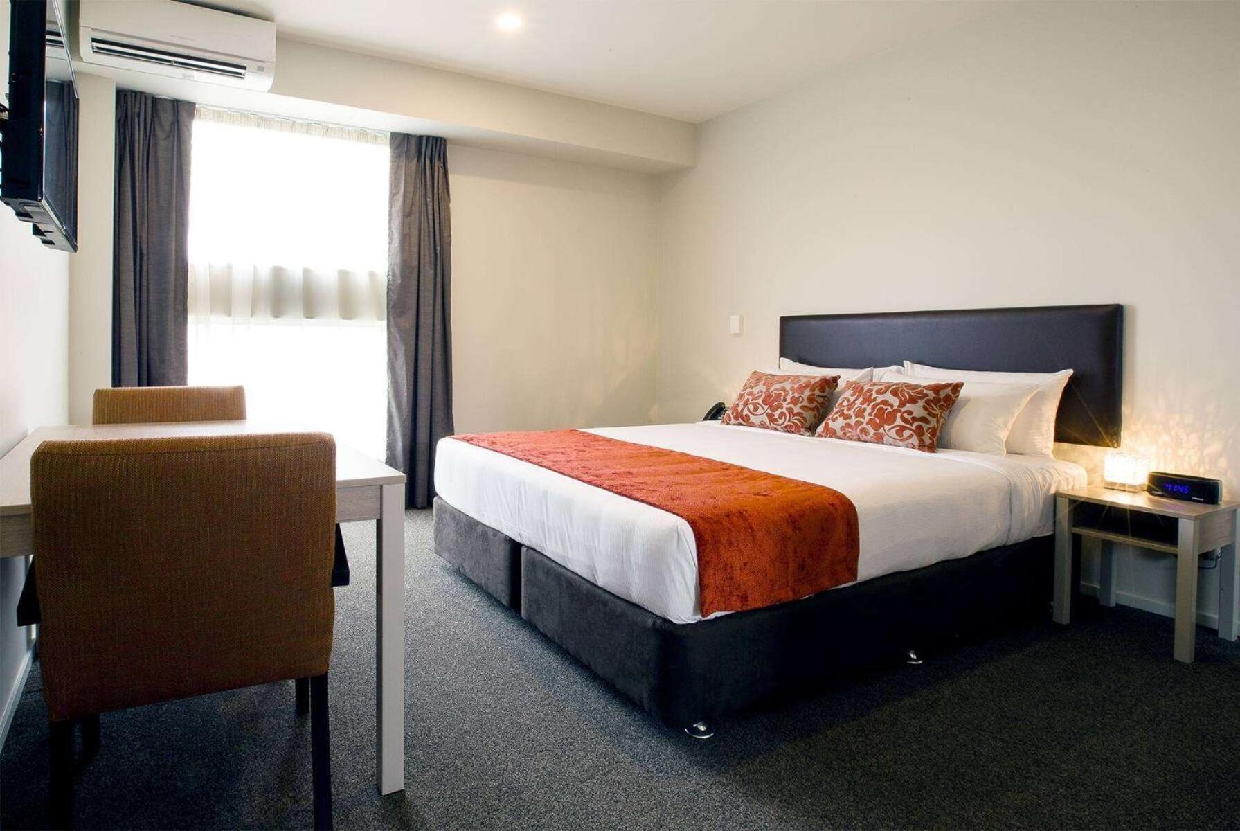 Ramada Suites By Wyndham Christchurch City Kültér fotó