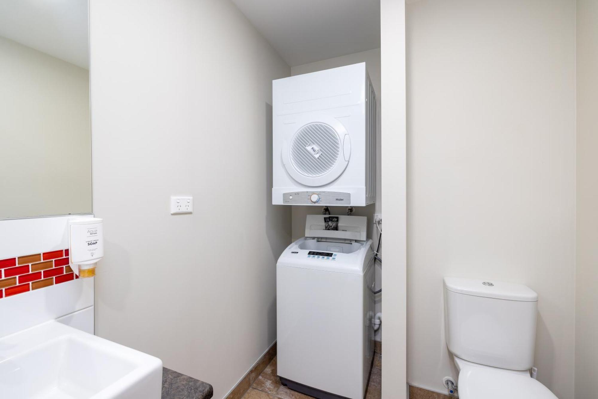 Ramada Suites By Wyndham Christchurch City Kültér fotó