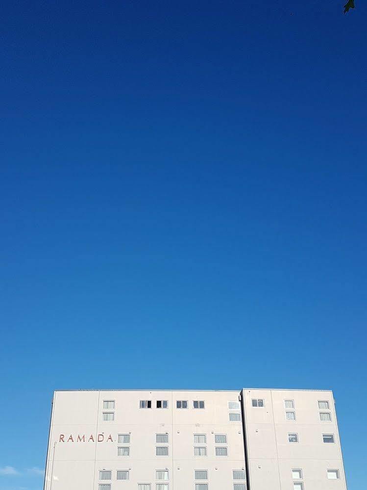 Ramada Suites By Wyndham Christchurch City Kültér fotó